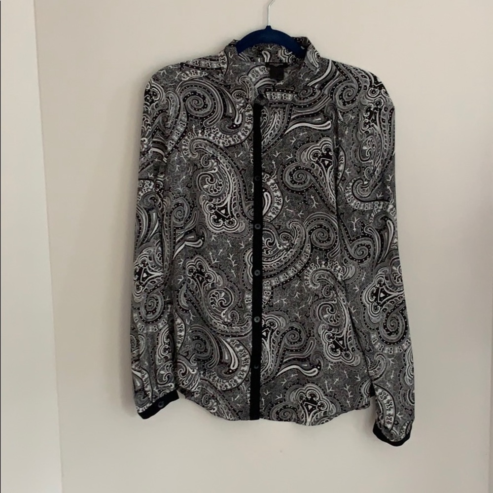 Ann Taylor soft black and white paisley blouse